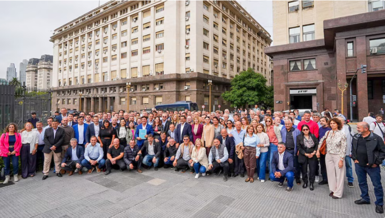 EN MEDIO DE LA DISPUTA POR LA ASISTENCIA ALIMENTARIA, INTENDENTES MARCHARÁN AL MINISTERIO DE CAPITAL HUMANO EN RECLAMO DE FONDOS