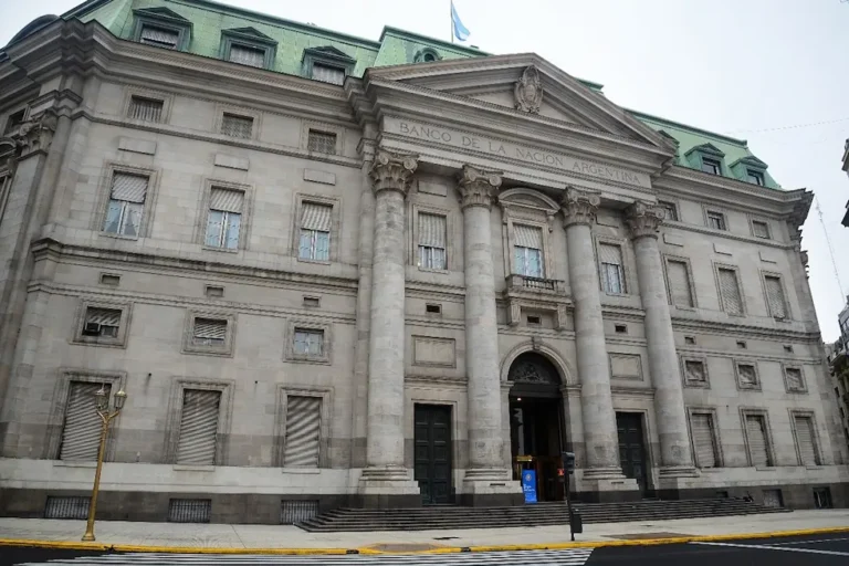 POLÉMICA. PRESENTAN UNA DENUNCIA PENAL POR CRÉDITOS MILLONARIOS DEL BANCO NACIÓN A FUNCIONARIOS Y LEGISLADORES