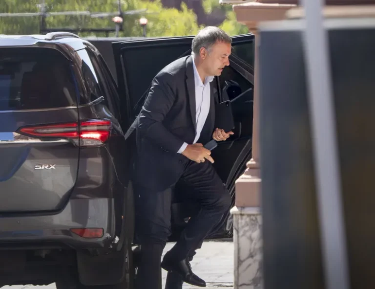 LA ESCRIBANA DE MANUEL ADORNI FUE SIETE VECES A LA CASA ROSADA A VER AL JEFE DE GABINETE