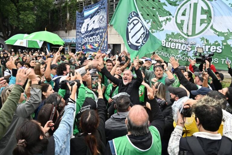 ATE DEFINE JORNADA DE LUCHA EN AEROPUERTOS DE TODO EL PAÍS Y AMENAZA CON UN NUEVO PARO QUE COMPLICARÍA LOS VUELOS