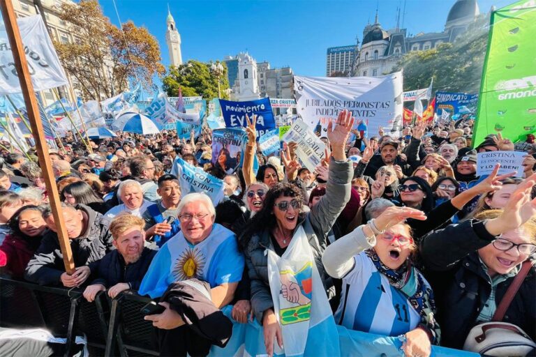 EL PERONISMO SE PRUEBA EL TRAJE Y COMIENZA A DEBATIR LOS PUNTOS CENTRALES DE UN FUTURO GOBIERNO