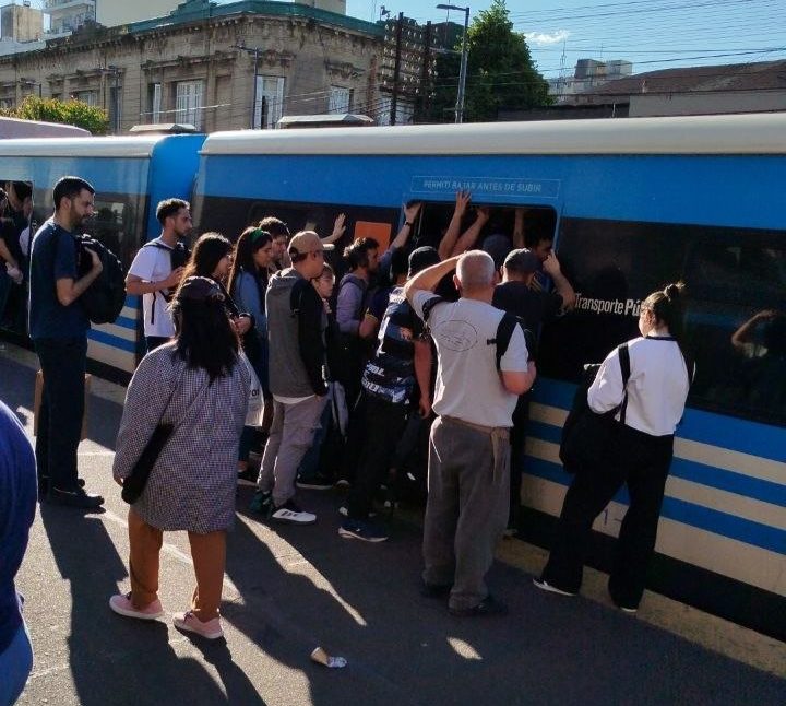 EL GOBIERNO RECULA EN EL AUMENTO DE LOS TRENES: SERÁ SOLO DEL 60%