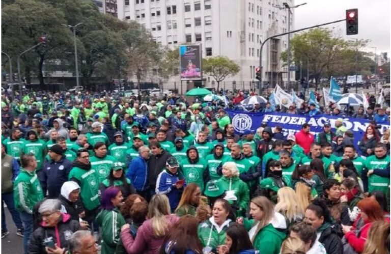 UN GRUPO DE GREMIOS DE LA CGT PEDIRÁ UN PARO DE 36 HORAS A LA CÚPULA