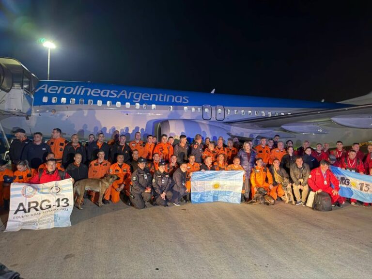 AVIONES DE AEROLÍNEAS ARGENTINAS Y LA FUERZA AÉREA VIAJARON A VENEZUELA CON AYUDA HUMANITARIA