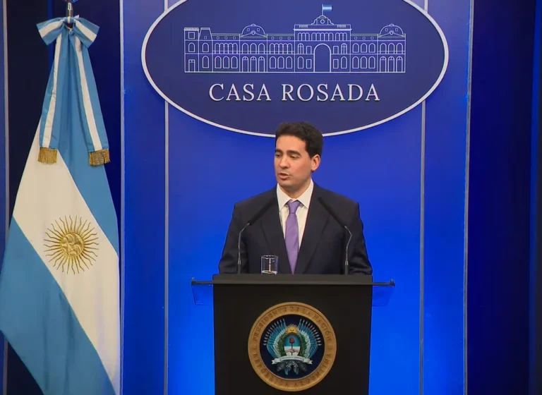 RAVIER TUVO QUE PEDIR DISCULPAS POR DECIR QUE HAY QUE ABRIGARSE MÁS PARA NO PAGAR MÁS CARO EL GAS