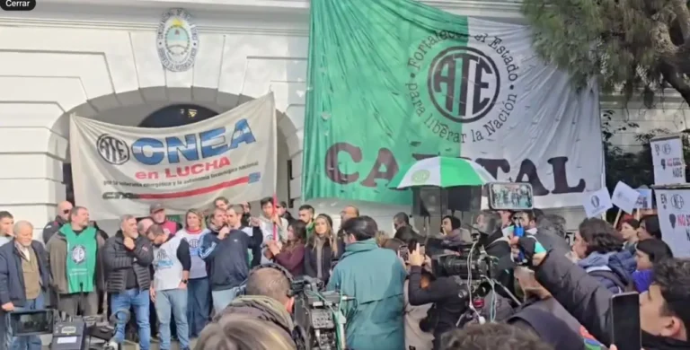 MILEI ANUNCIA UNA NUEVA CENTRAL NUCLEAR CON CAPITAL PRIVADO DESPUÉS DE VACIAR EL SISTEMA NUCLEAR Y DESPEDIR A TRABAJADORES