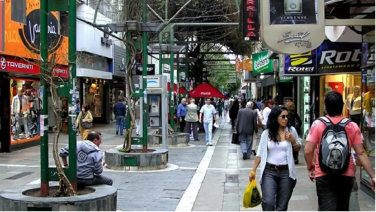 IMPACTO EN LOCALES COMERCIALES DE CÓRDOBA: LA VACANCIA CRECIÓ Y CASI 1 DE CADA 7 ESTÁ VACÍO