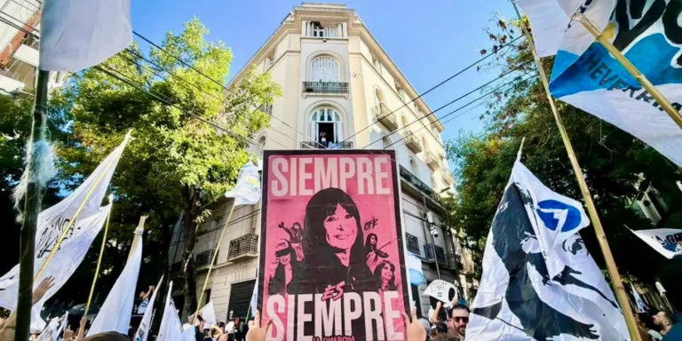 PARA VOLVER A CAPTURAR EL ESPÍRITU DEL KIRCHNERISMO, POR FAVOR …