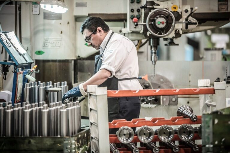 EMPLEO INDUSTRIAL: SE PERDIERON MÁS DE 66 MIL PUESTOS ENTRE TODAS LAS PROVINCIAS Y SOLO 3 LOGRARON AUMENTAR LA CANTIDAD