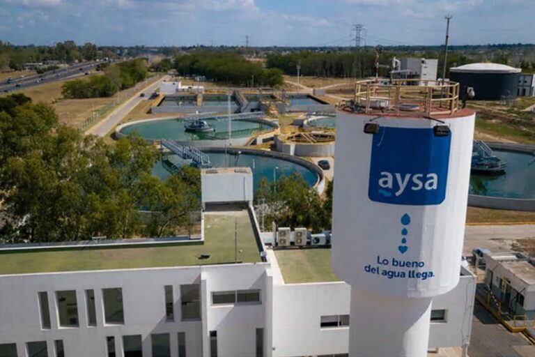 AYSA: LA VENTA SE FIRMARÁ EL 13 DE NOVIEMBRE Y SE DESCONOCE QUIÉN CONTROLA EL FONDO FANTASMA EXTRANJERO
