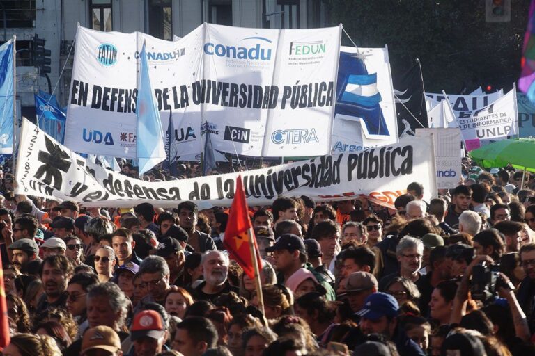 UNIVERSIDADES Y TIERRAS, DOS LUCHAS EN UNA: «NINGUNA CONQUISTA EMPEZÓ CON LA RESIGNACIÓN»